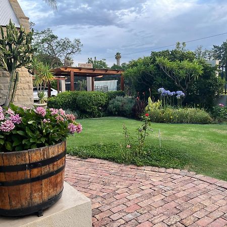 La Pension Guest House Oudtshoorn Exterior photo
