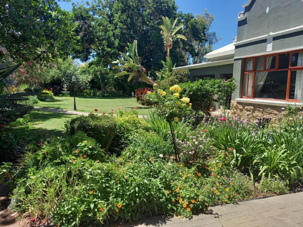 La Pension Guest House Oudtshoorn Exterior photo