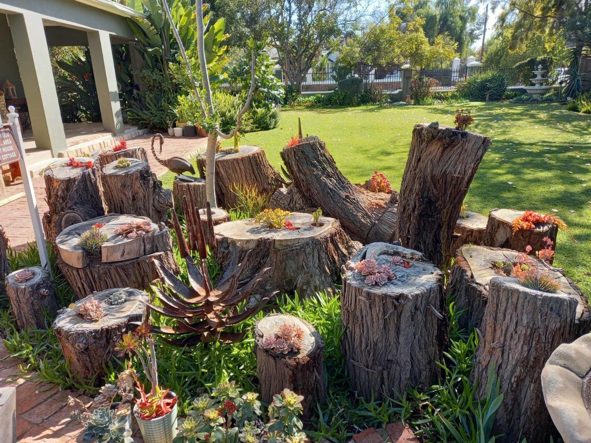 La Pension Guest House Oudtshoorn Exterior photo