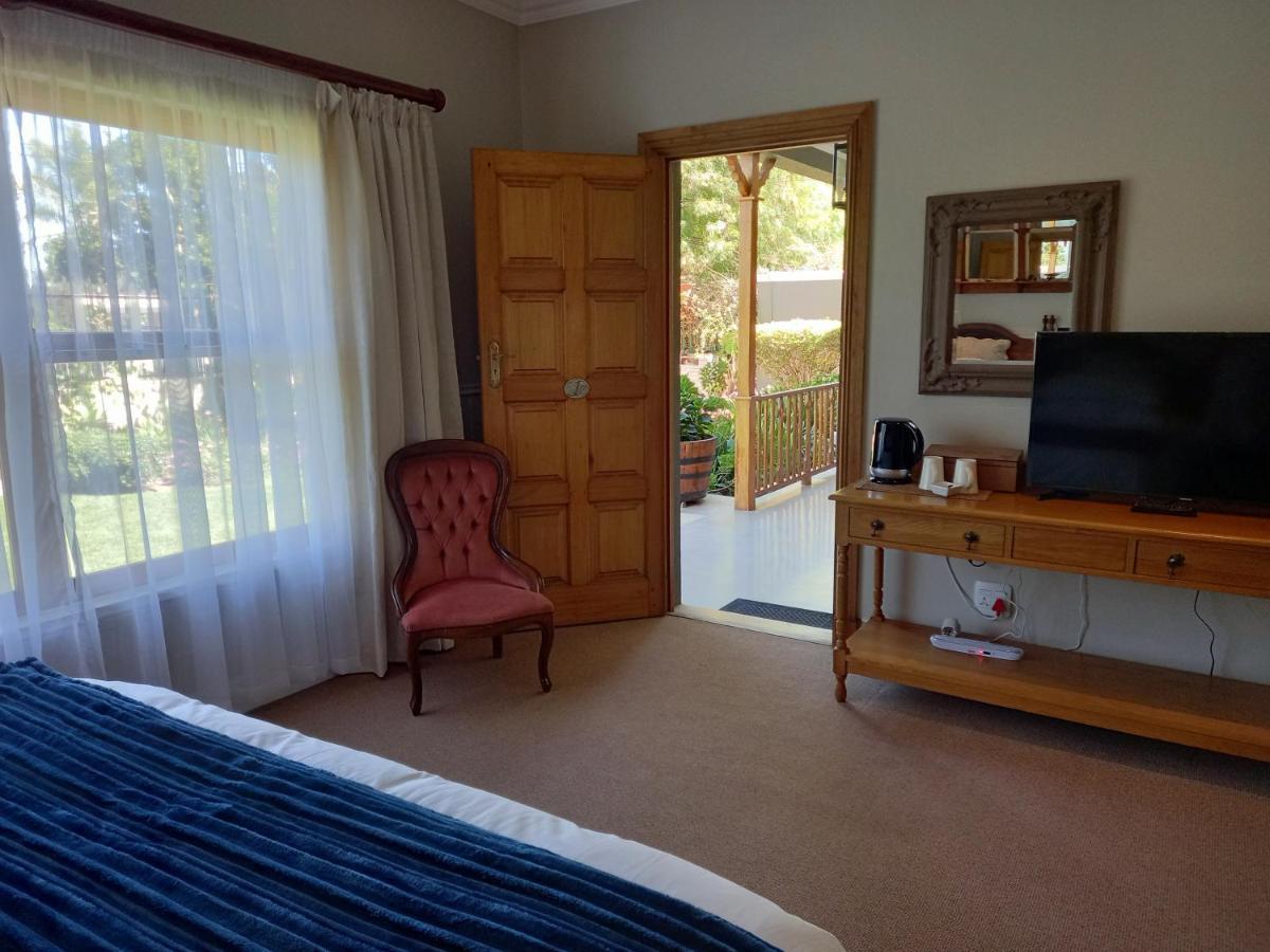 La Pension Guest House Oudtshoorn Exterior photo